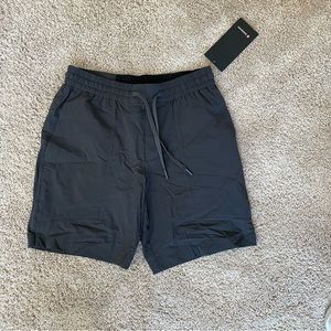 NWT Lululemon Mens Bowline Short